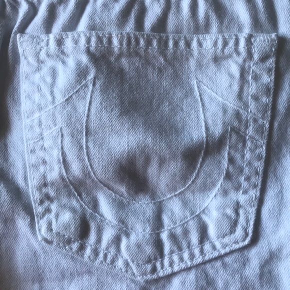 White shorts size 32 very clean no stains or rips - Picture 6 of 8